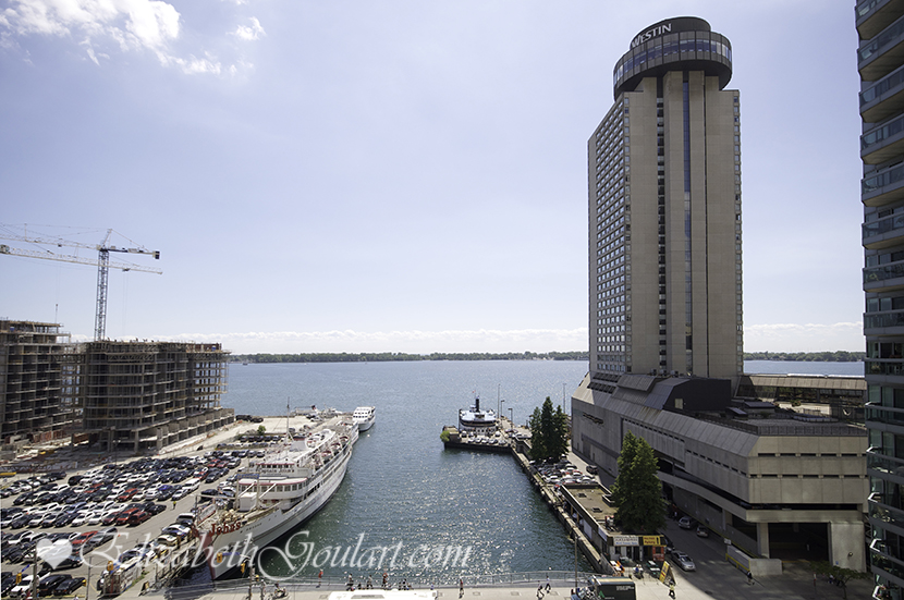 10 Queens Quay West Residences Of The World Trade Centre